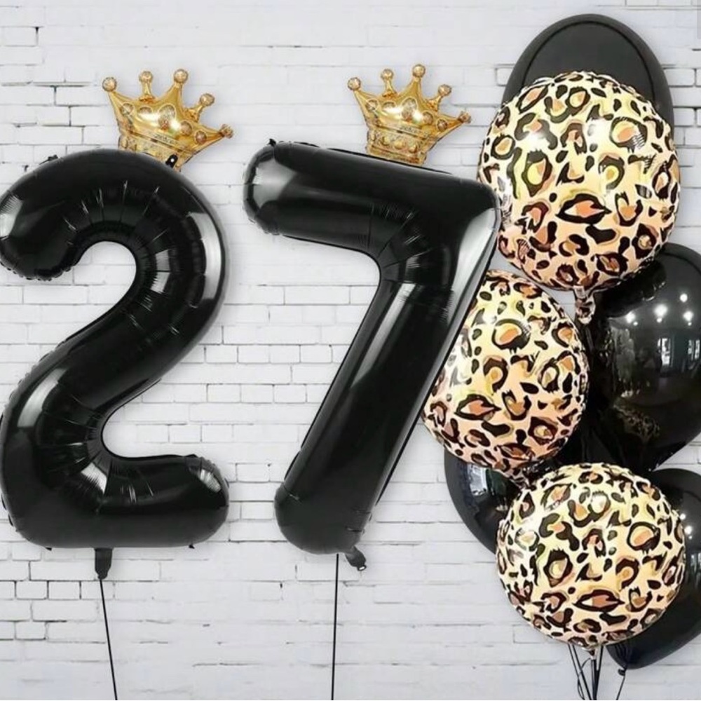 Black and Leopard Print Balloons with the number ‘27’ and Gold Crowns on them.